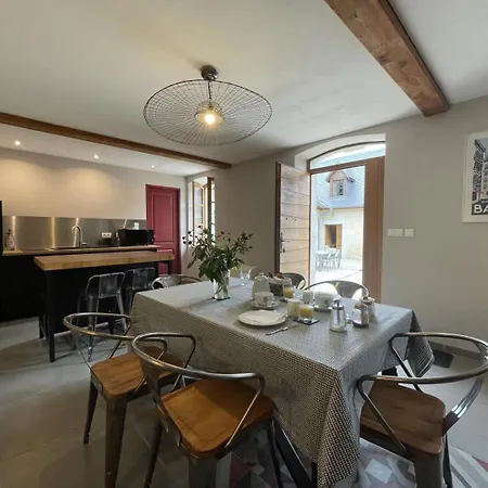 Maison Du Causit 3*